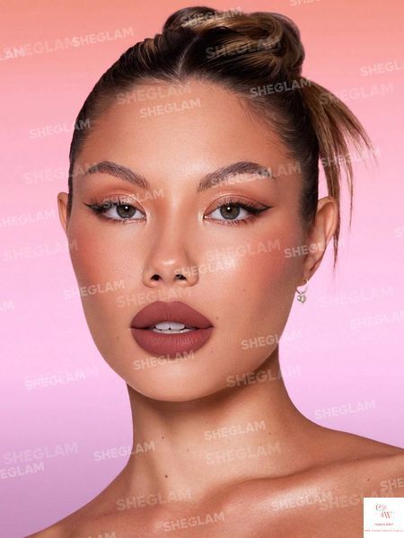 Матовая помада SHEGLAM Dynamatte Boom Long-Lasting Matte Lipstick - High Key 5658 фото