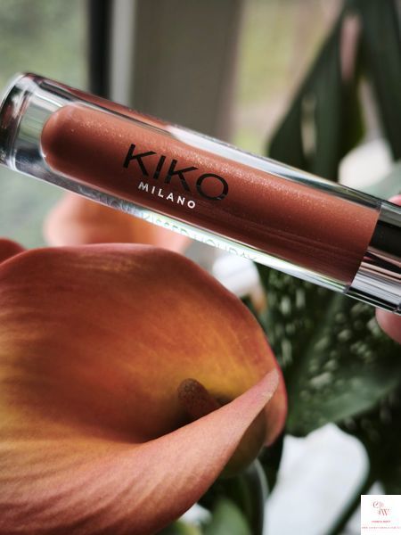 Рідка помада для губ KIKO Milano Snow-Kissed Sparkle Crush Liquid Lipstick &mdash; Сяючий фініш 000101-23 фото