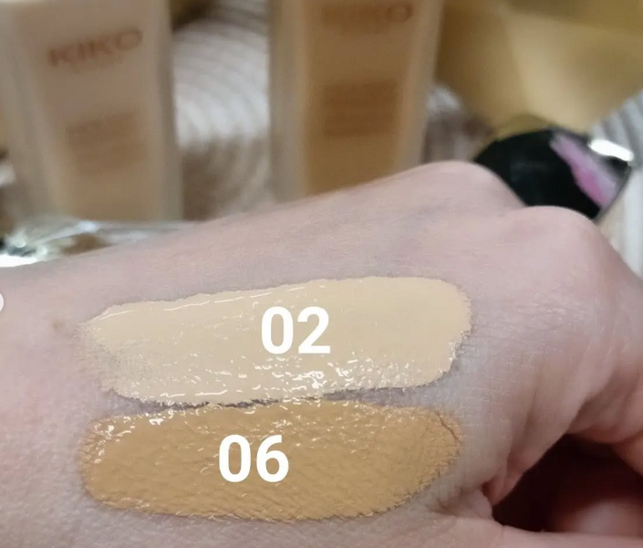 Тональна основа Kiko Milano Holiday Premiere 24h Lasting Foundation 02 Beige 000098 фото